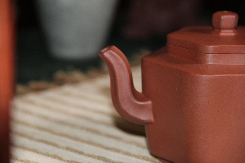 宜兴紫砂壶丨六方花影_泥料：紫泥_容量：300cc