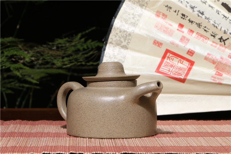 宜兴紫砂壶 | 姜公独钓_泥料：本山段泥_容量：230cc
