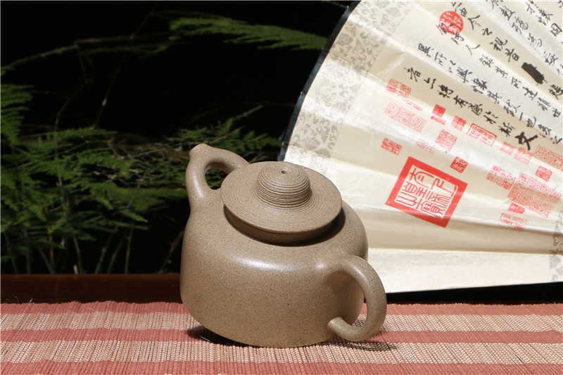 宜兴紫砂壶 | 姜公独钓_泥料：本山段泥_容量：230cc