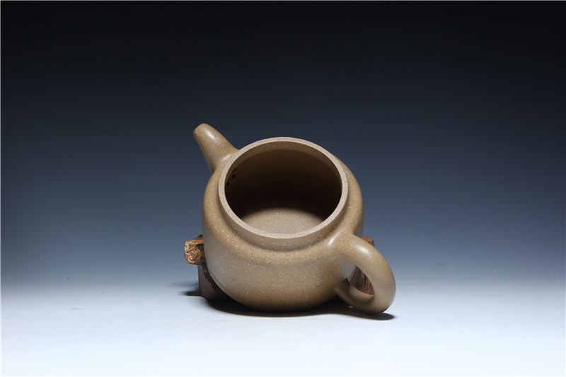 宜兴紫砂壶 | 鸿运当头_泥料：段泥_容量：240cc