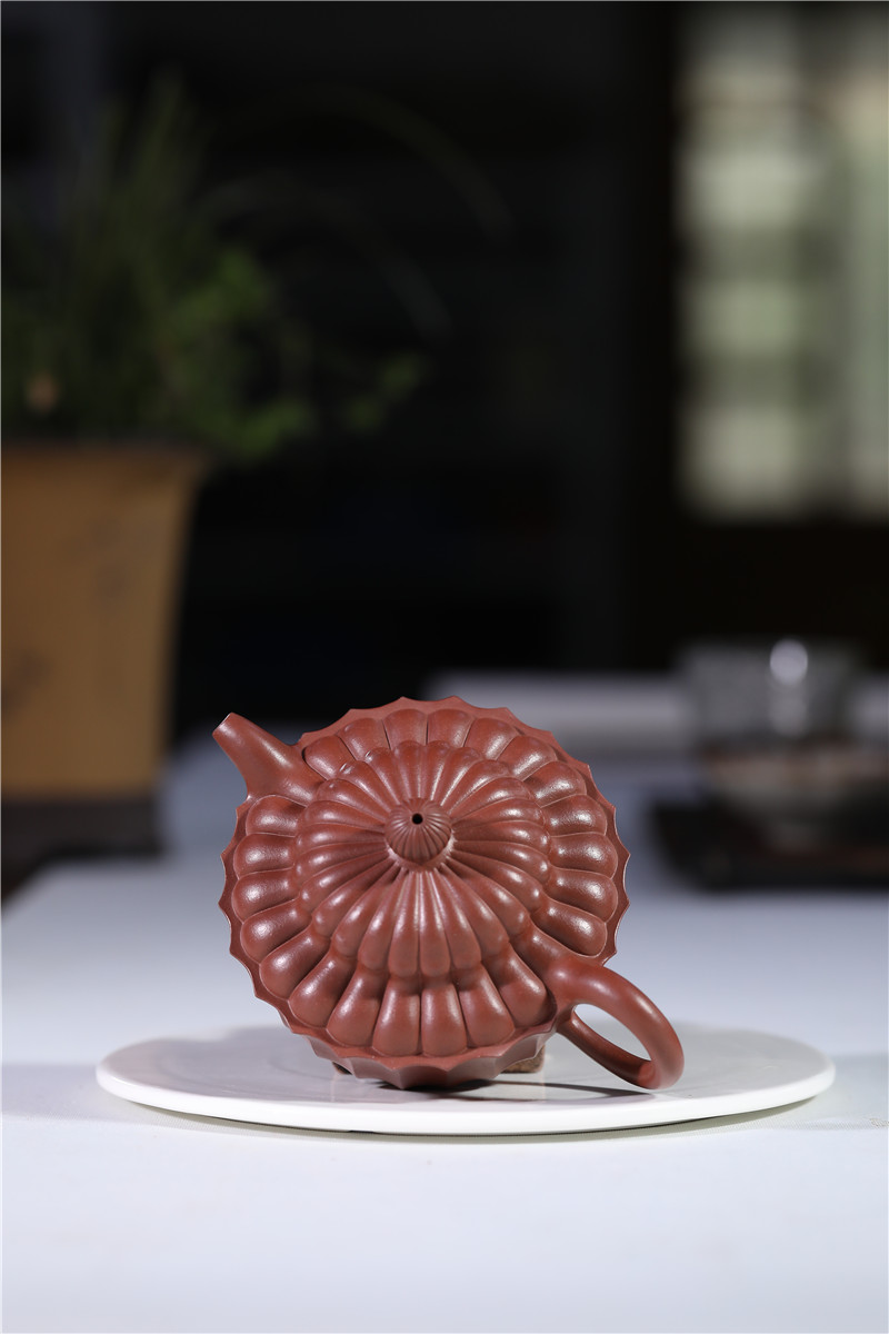 宜兴紫砂壶 | 菊蕾_泥料：底槽青_容量：260cc
