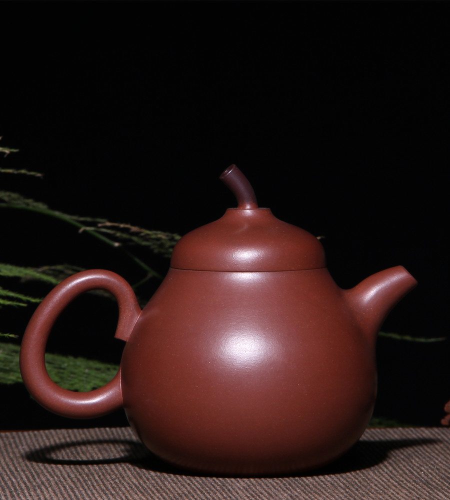宜兴紫砂壶 I 梨式_泥料：紫泥_容量：260cc