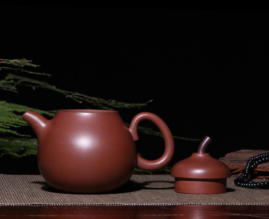 宜兴紫砂壶 I 梨式_泥料：紫泥_容量：260cc