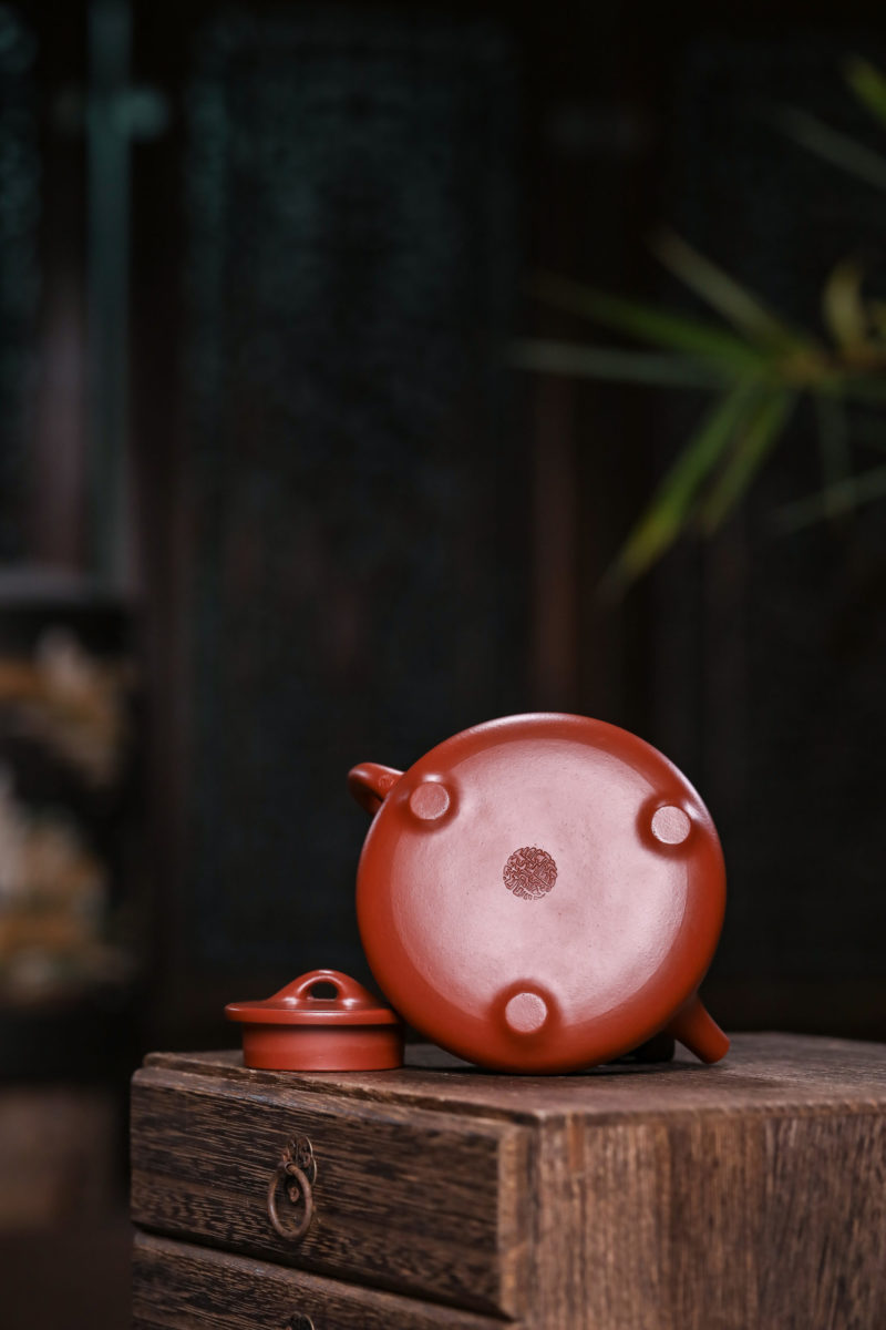 宜兴紫砂壶 I 子冶石瓢_泥料：大红袍_容量：260cc